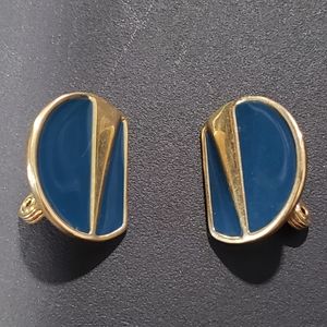 Monet vintage earrings